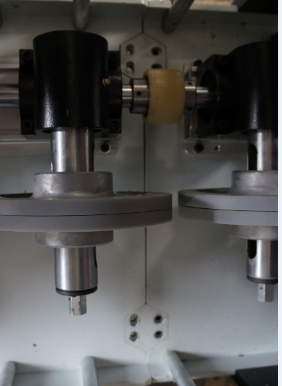 Profile Wrapping Machine with PUR